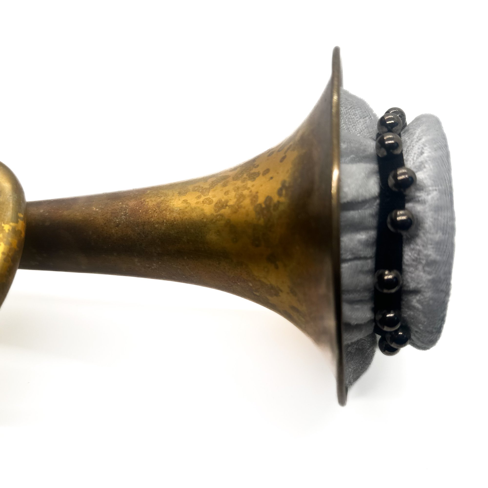Covered Mute — Side